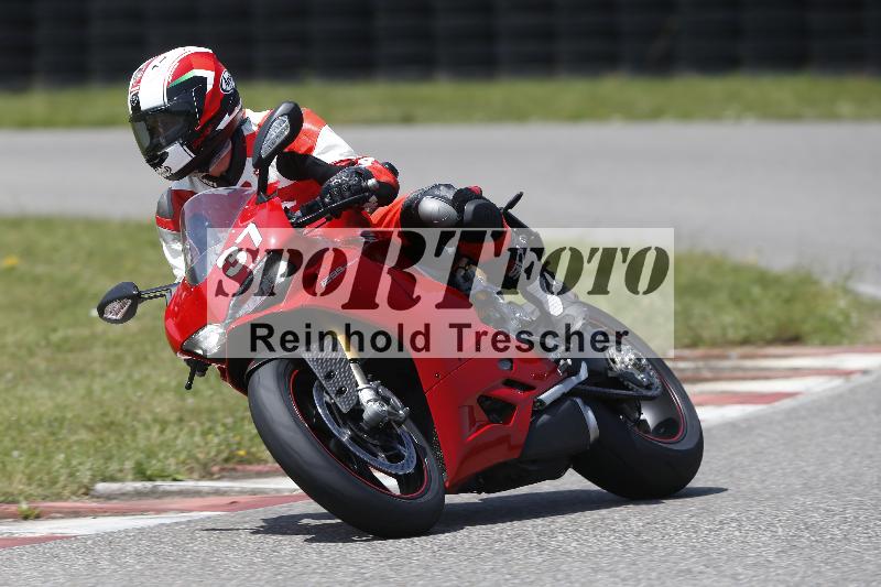 /27 12.06.2025 Ducati Schweiz Trackday Warmup  ADR/gruen-vert/37